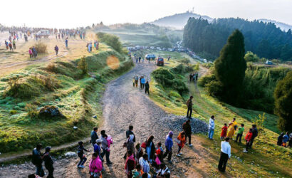 Tiger-Hill-Watching-Sunrise-Darjeeling-West-Bengal